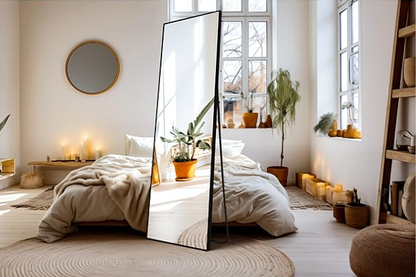 The $40 Black Mirror That Makes Any Room Look More Intentional mirrorfeatured
